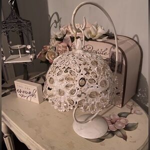 Elegant vintage ornate hanging Table Lamp